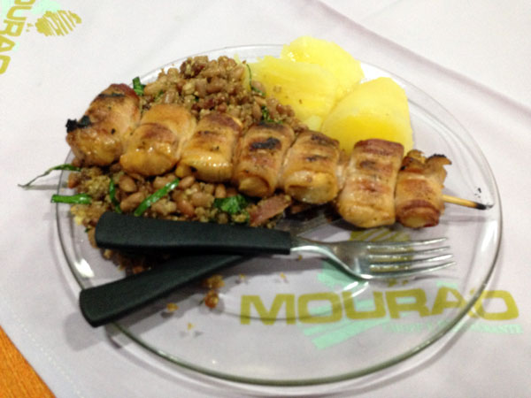 Mourão Chopp e Restaurante - Espetinho de Frango com Bacon