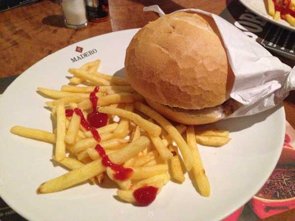 Madero Burger e Grill - Cheeseburger de Cordeiro Clássico